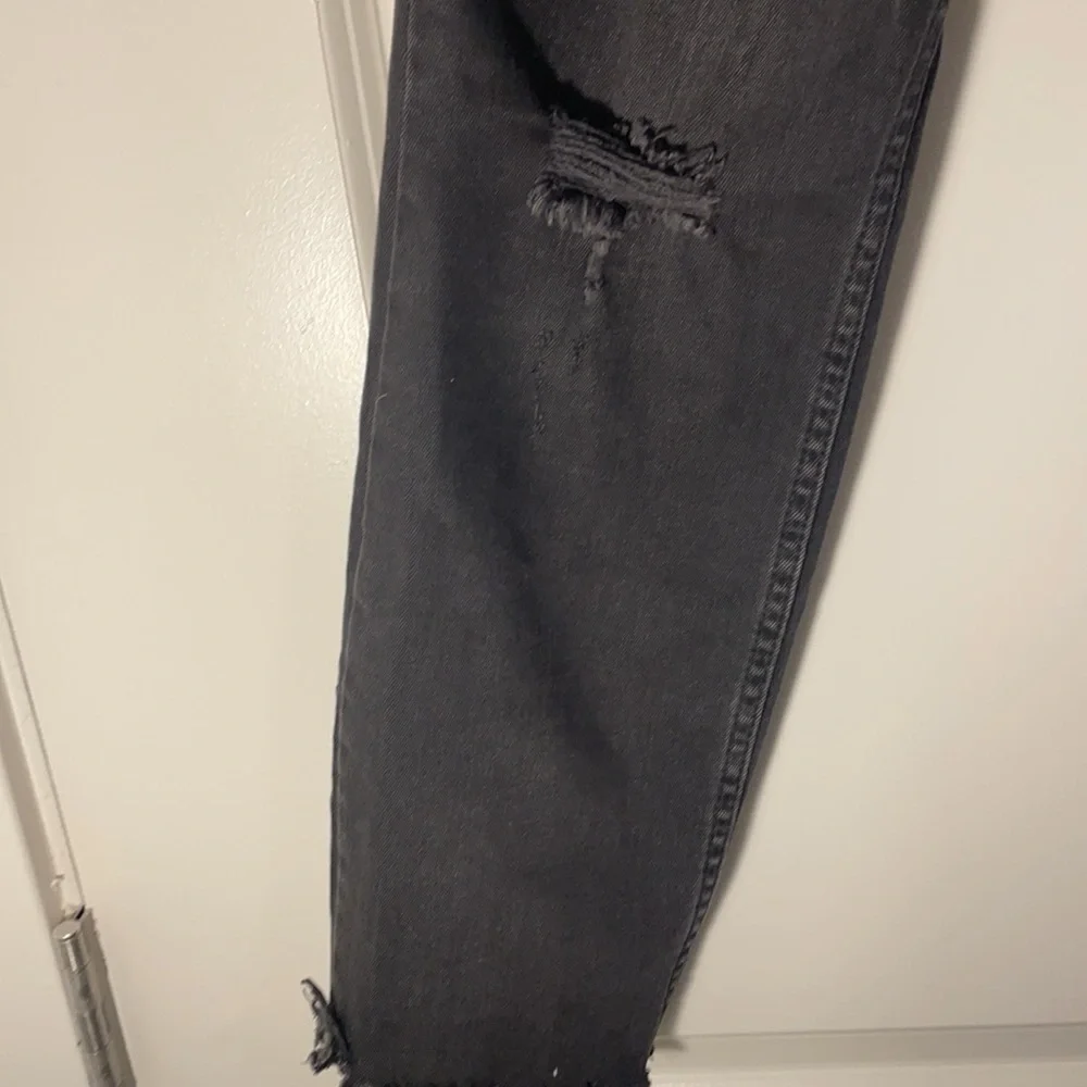 Free people distressed black high waist  crop jeans pants - so cute on! - Picture 2 of 6